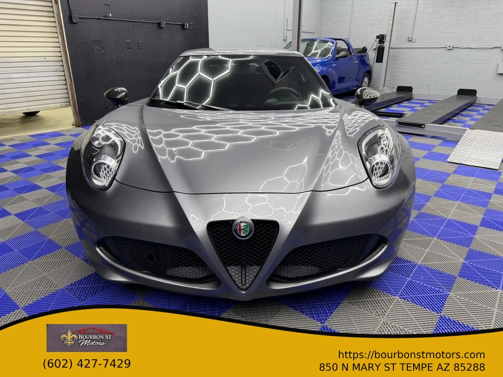 2017 Alfa Romeo 4C Base